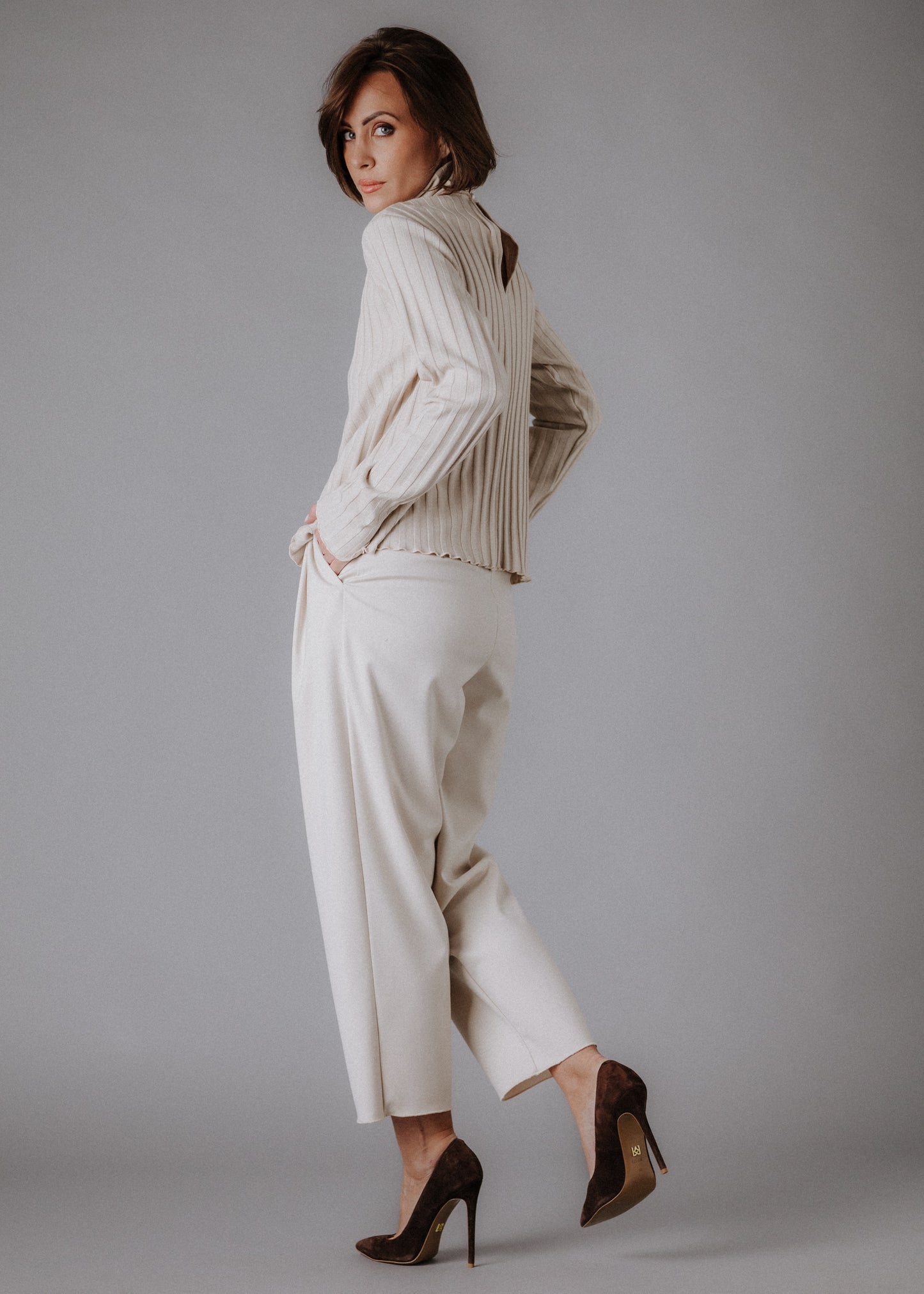 Finom szövet culottes pasztell nude színben