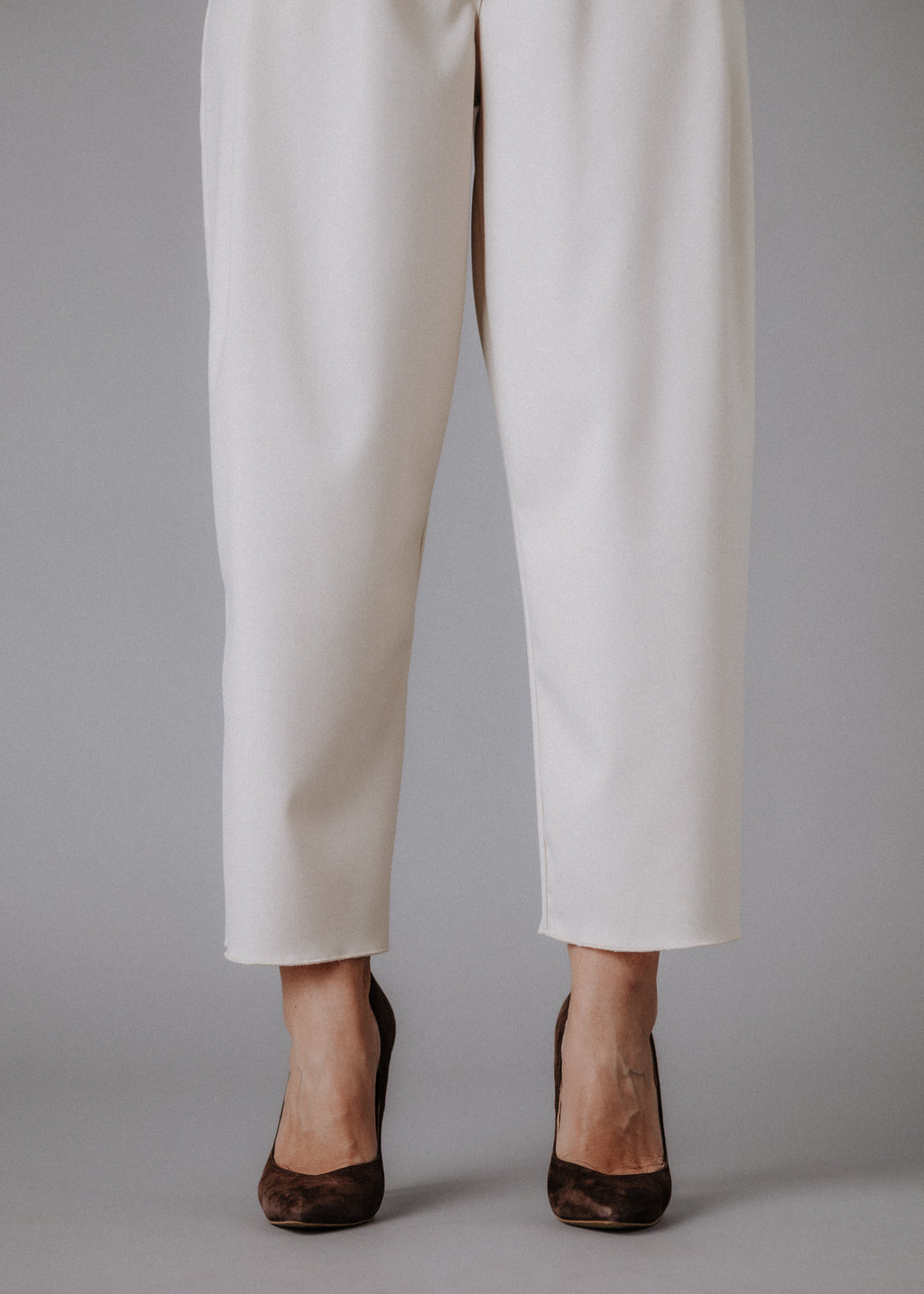 Fine fabric culottes in pastel nude color