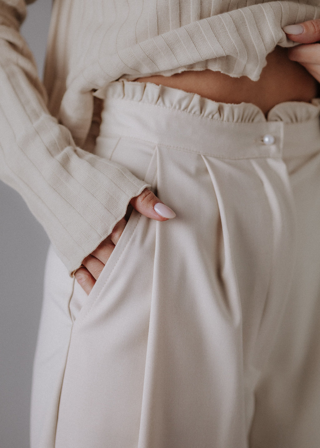Fine fabric culottes in pastel nude color
