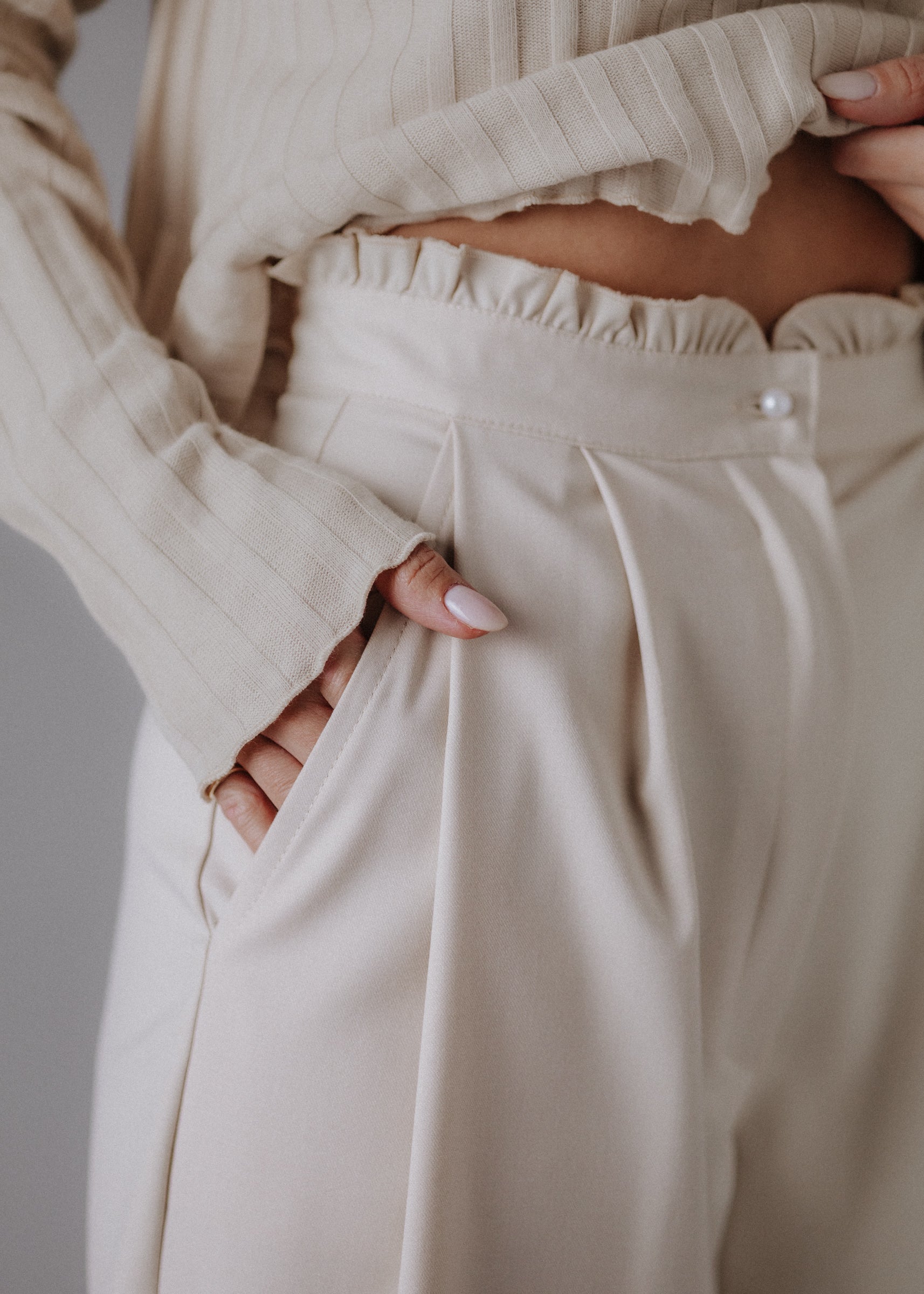 Fine fabric culottes in pastel nude color