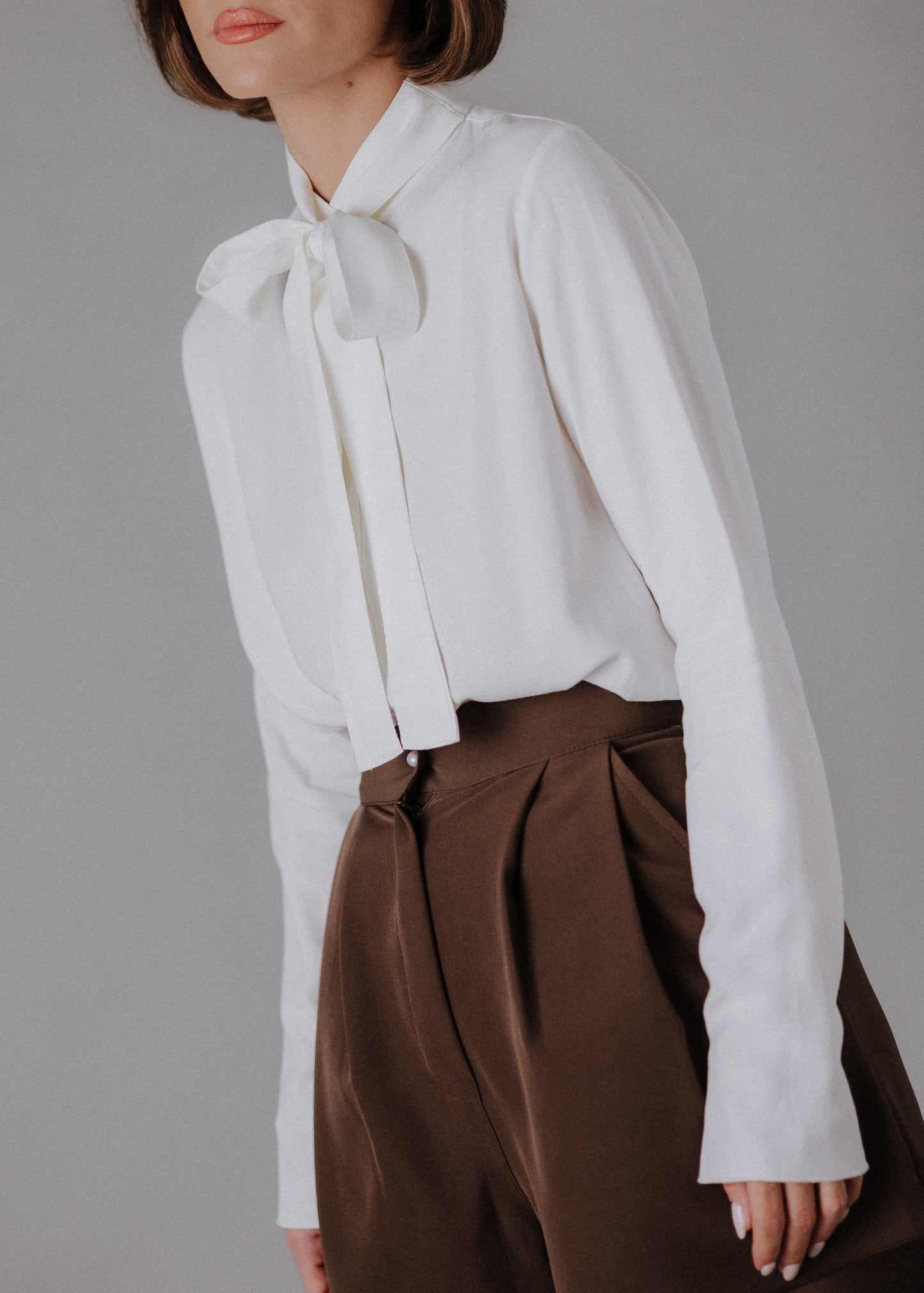 Bow tie shirt in ecru