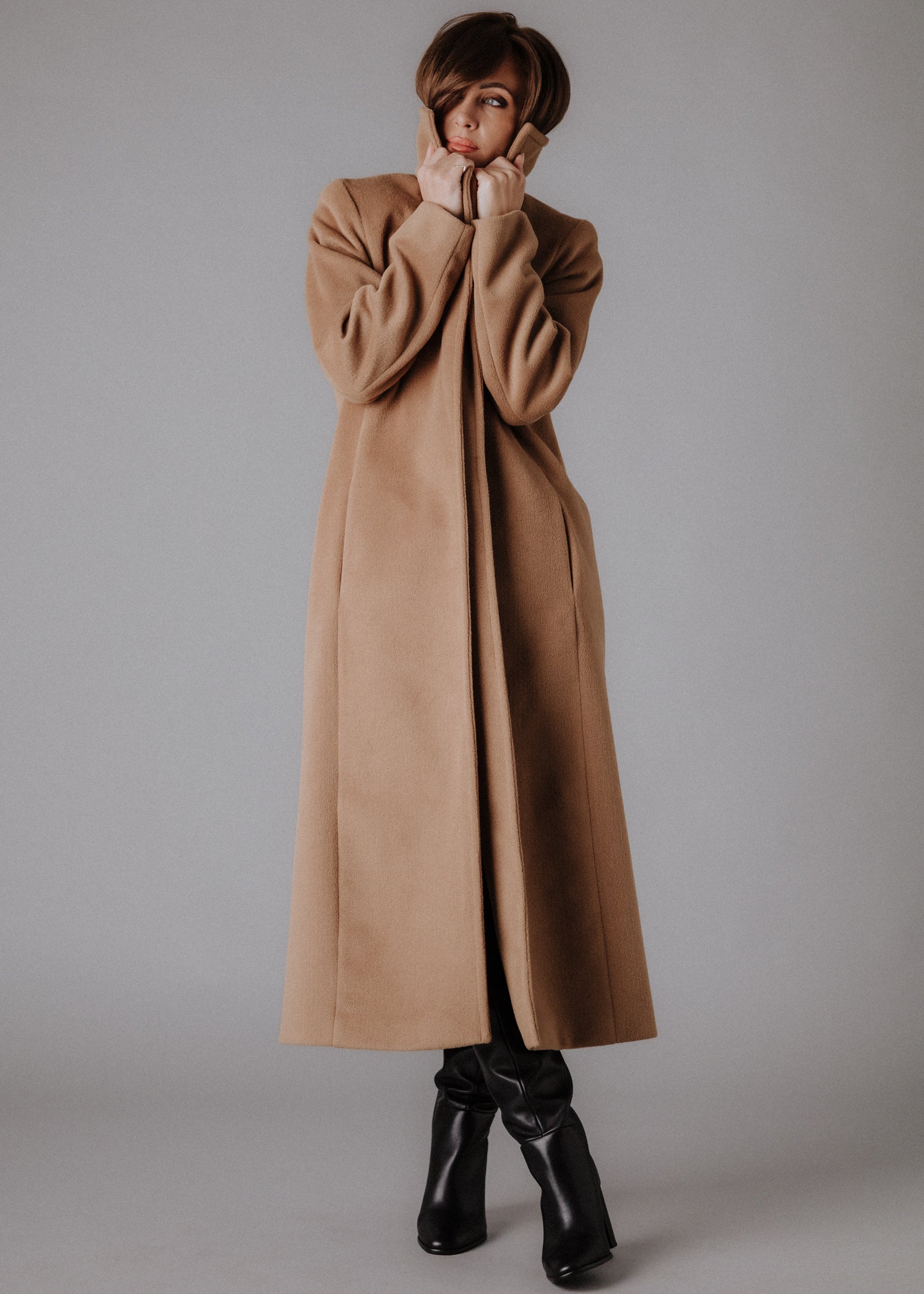 Fabric jacket in camel color