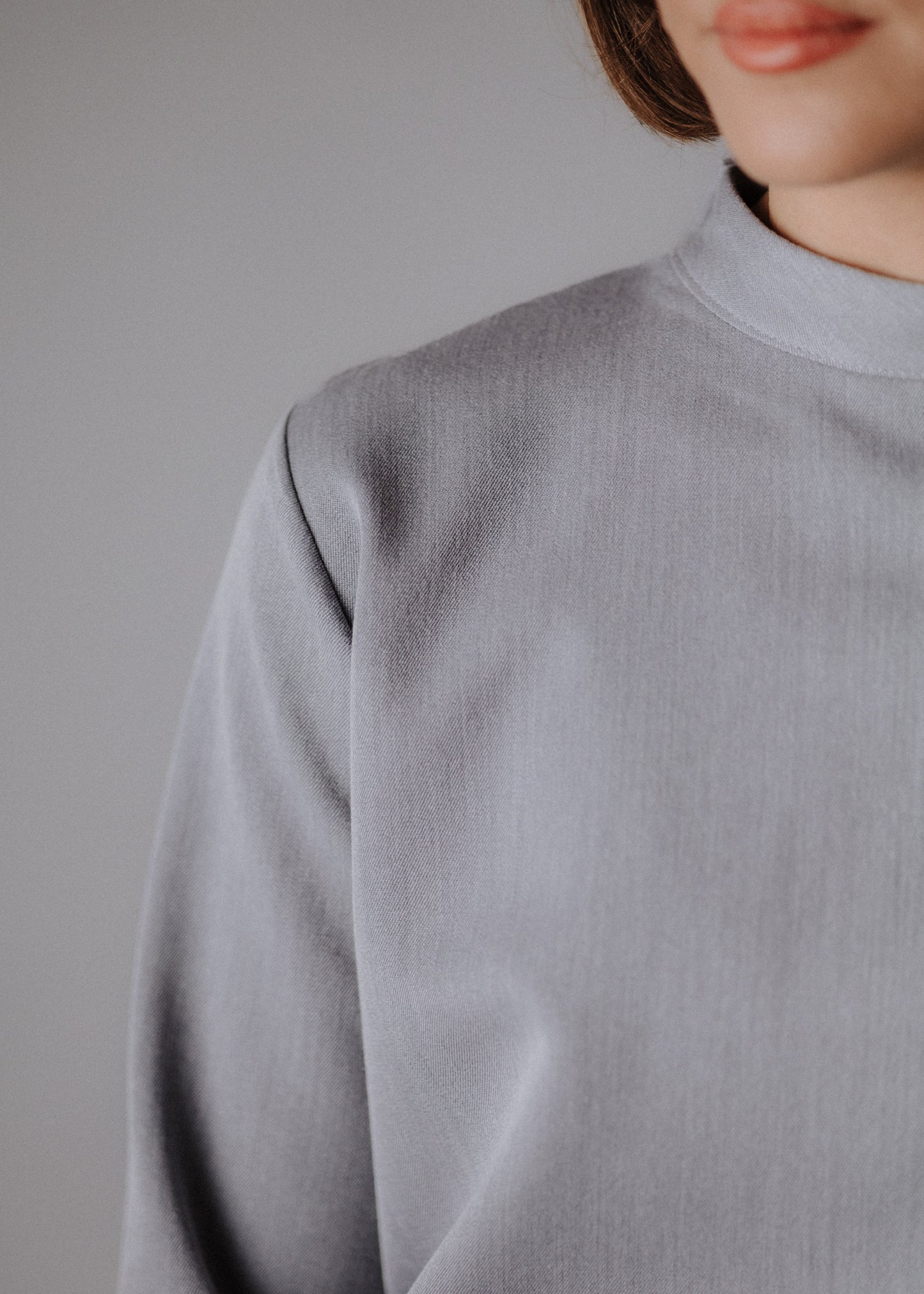 Fine fabric open top in gray