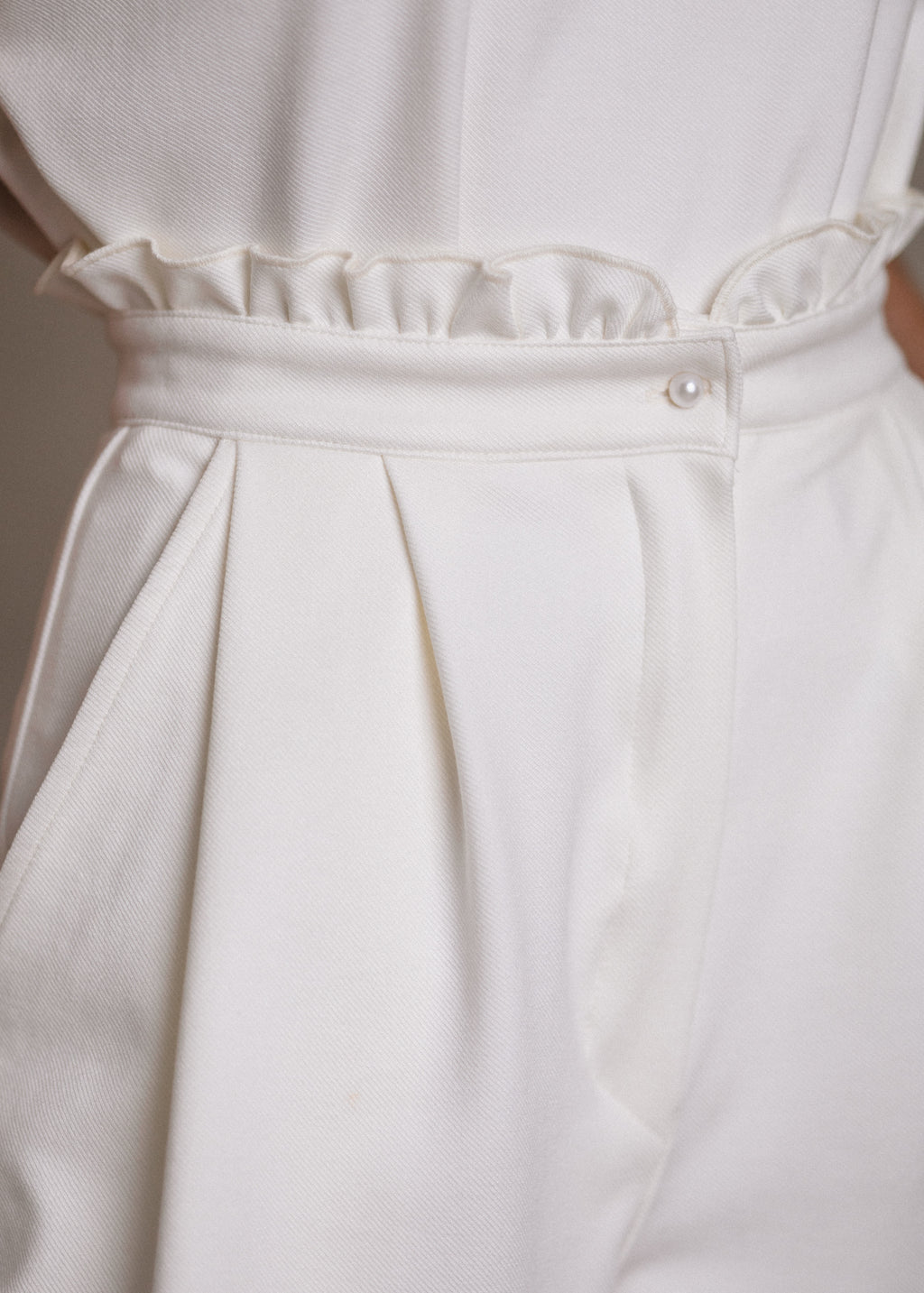 Textúrált ekrü culottes